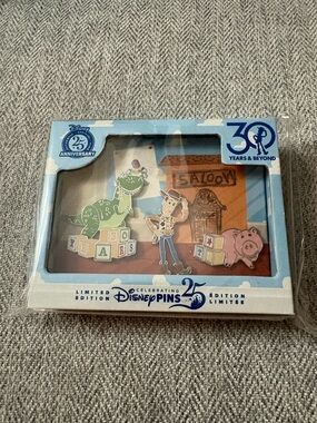 Toy Story 30 Years and Beyond Pin Set
